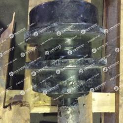 81Е7-0­0521 Каток поддерживающий  Hyundai R360LC, R450LC-7